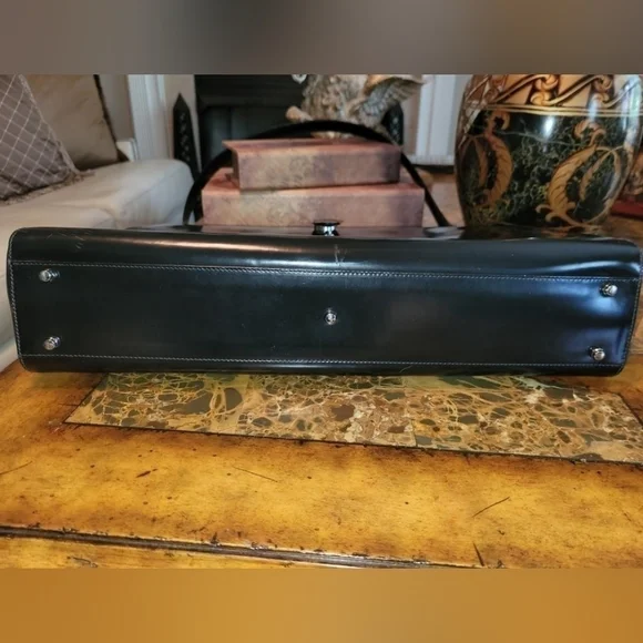 Bally large laptop tablet bag. - Picture 6 of 14